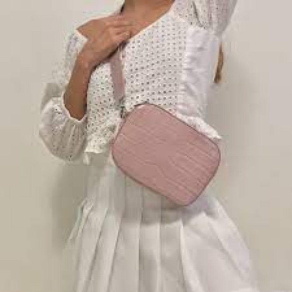 🎁 Pop & Suki Croc Embossed Bigger Leather Camera Bag